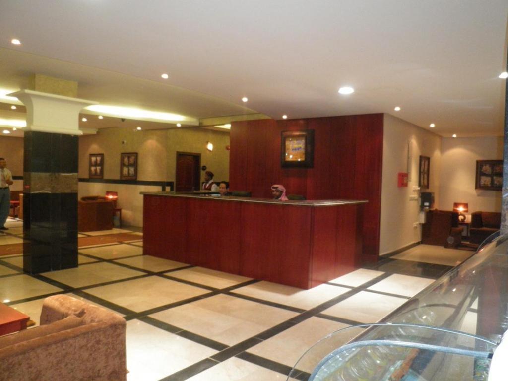 Al Muhaidb Al Nadwa Riyadh Exterior photo