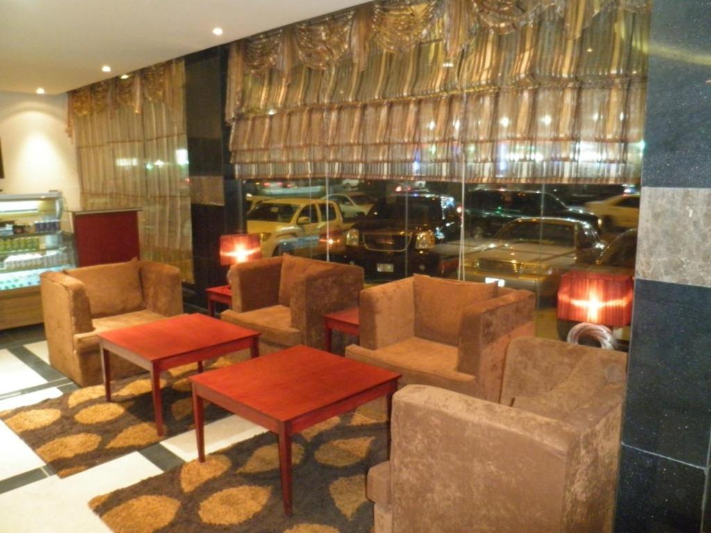 Al Muhaidb Al Nadwa Riyadh Exterior photo