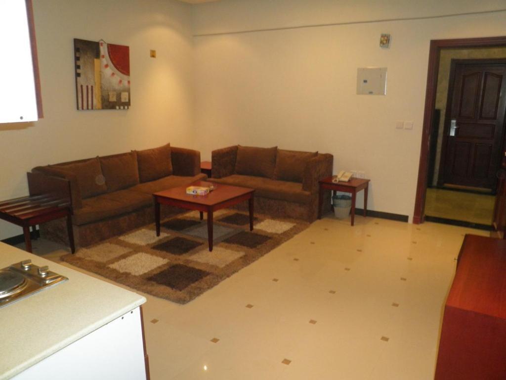 Al Muhaidb Al Nadwa Riyadh Exterior photo
