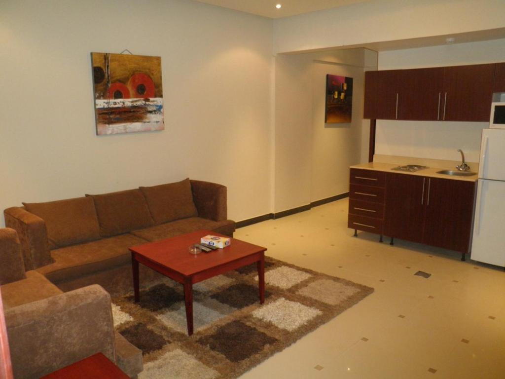 Al Muhaidb Al Nadwa Riyadh Exterior photo